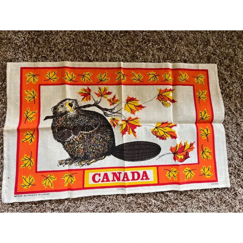 Vintage Textilimpex Canada Beaver Tea Towel Linen Eleanor Paine Maple Leaf 28x18